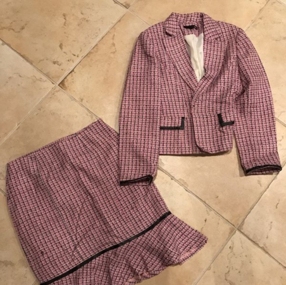 Lightweight pink and black Tweed suit size 8